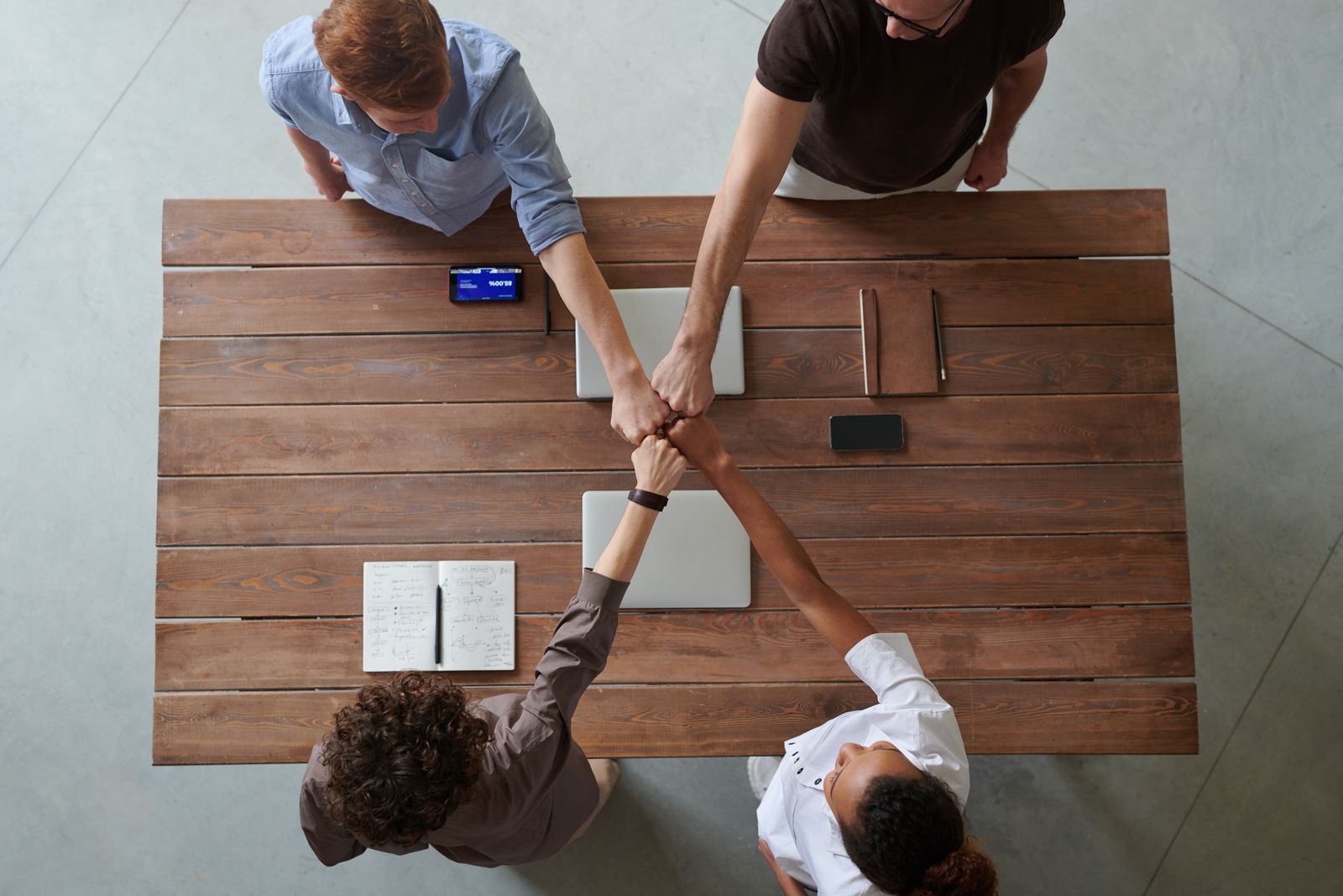 Was ist der Unterschied zwischen CRM und Helpdesk?
